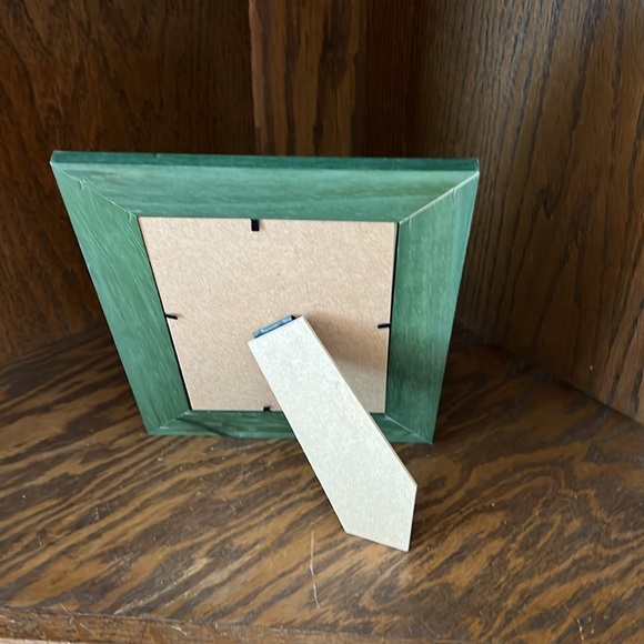 Vintage 1981 D. Morgan Old World Santa Framed Print. - Picture 4 of 4